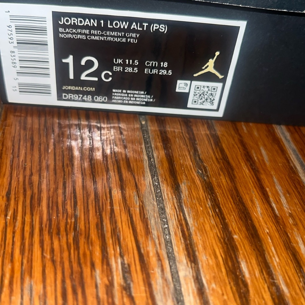Jordan 1 low alt